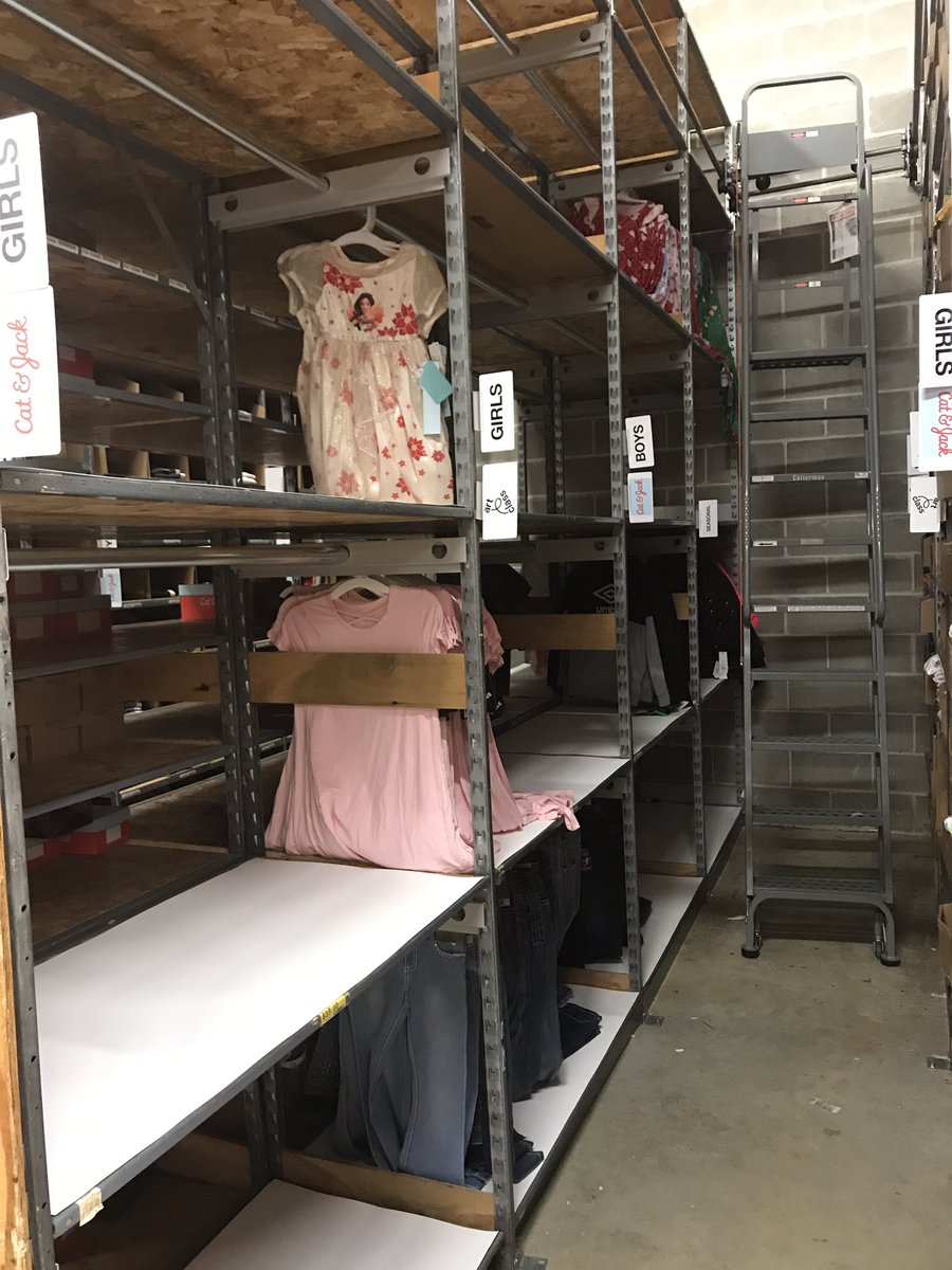 We finally have hang bars 😍😎🤩 Thanks Owatonna for the correct bars,  and thanks <a href="/RrRohrer/">Rod Rohrer</a> @DamewoodAshley and BR TM Nick for helping to get it done today!