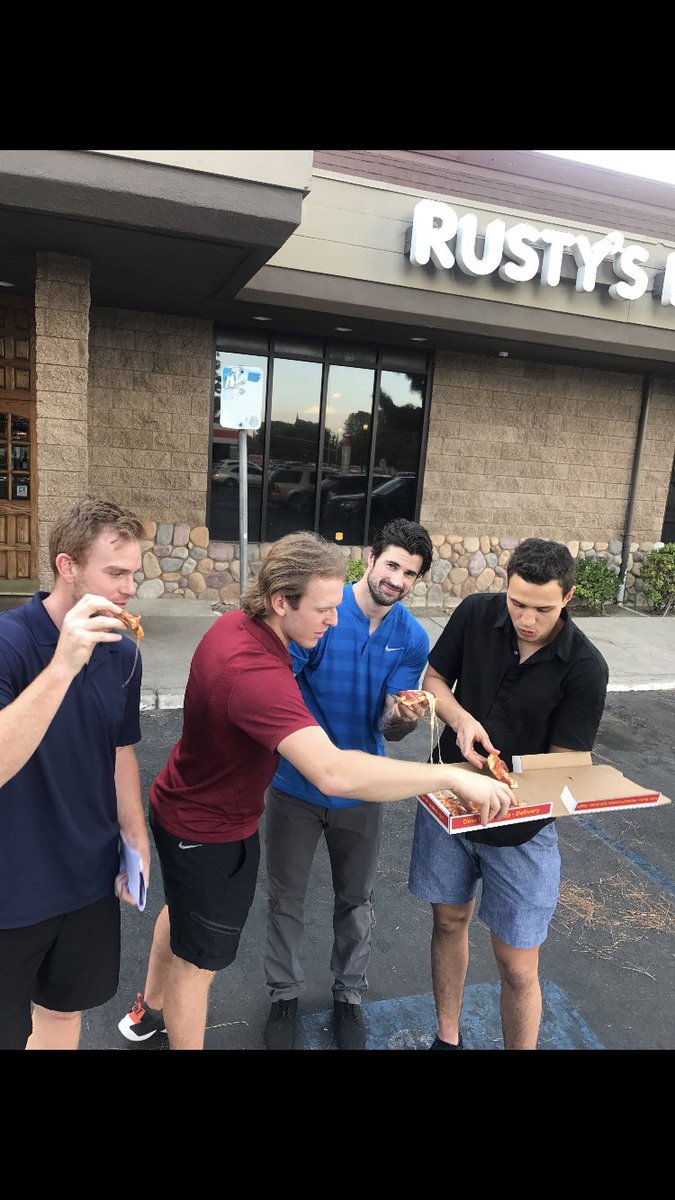 TylerBenson_17's tweet photo. #rustyspizza #Condorstown https://t.co/eWitlJQmqA