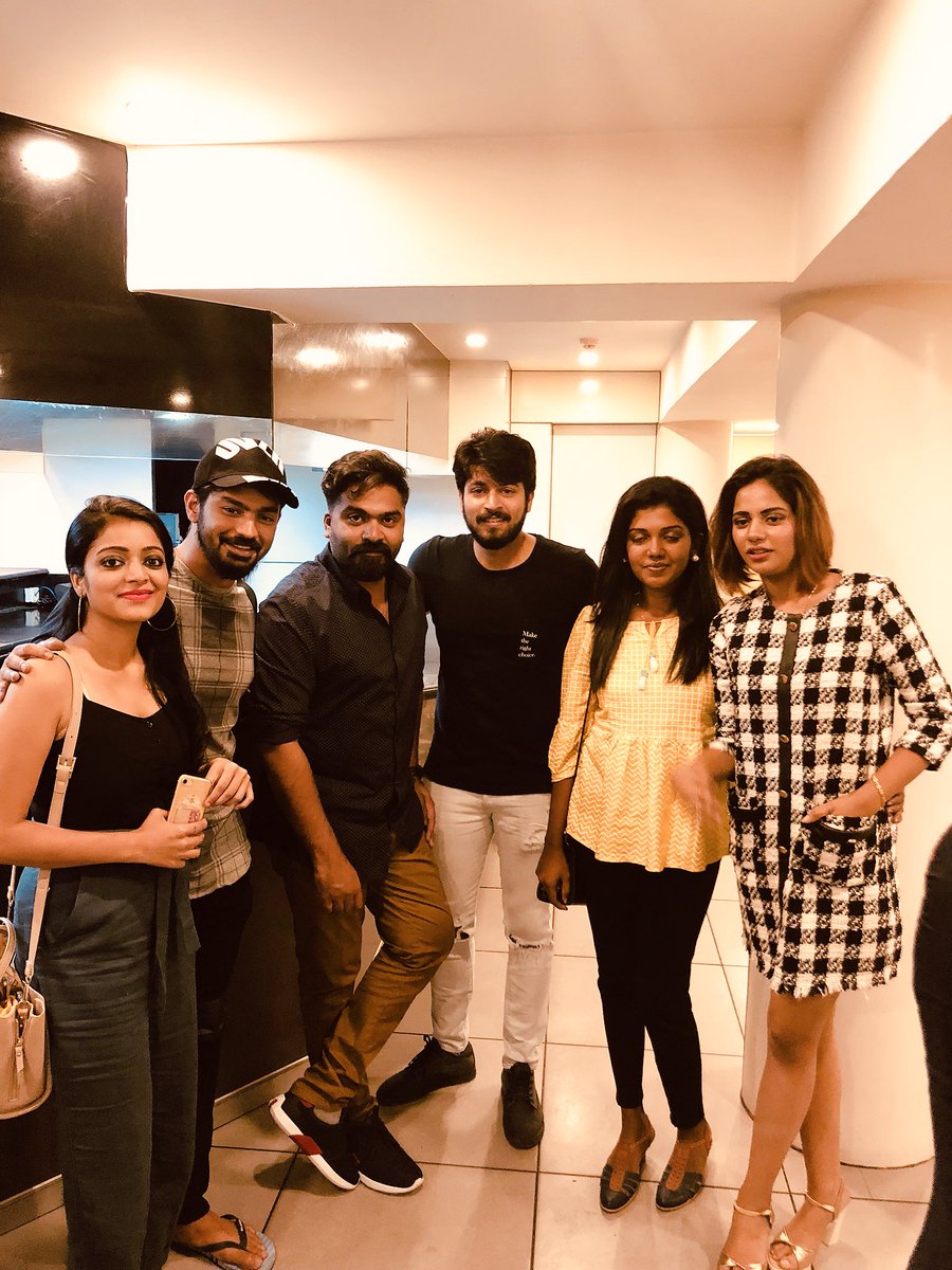 Bigg Boss Contestants Rithvika Aishwarya Harish Kalyan Mahat With Str Simbu At Chekka Chivantha Vaanam CCv