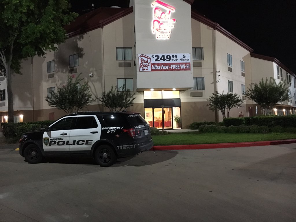 Houston security officer finds victims of possible murder-suicide at Red Roof Inn