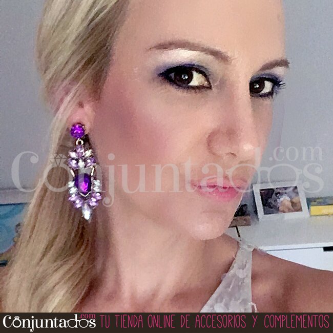 Conjuntados's tweet photo. .¡Así de espectacular está Olga con nuestros #Pendientes Carina! Muchísimas gracias por la foto, estás guapísima ^_^
#earrings #conjuntados #conjuntada #clientacontenta #chicacnj #joyitas #lowcost #jewelry #bijoux #accesorios #complementos #moda https://t.co/henOnT9ScV