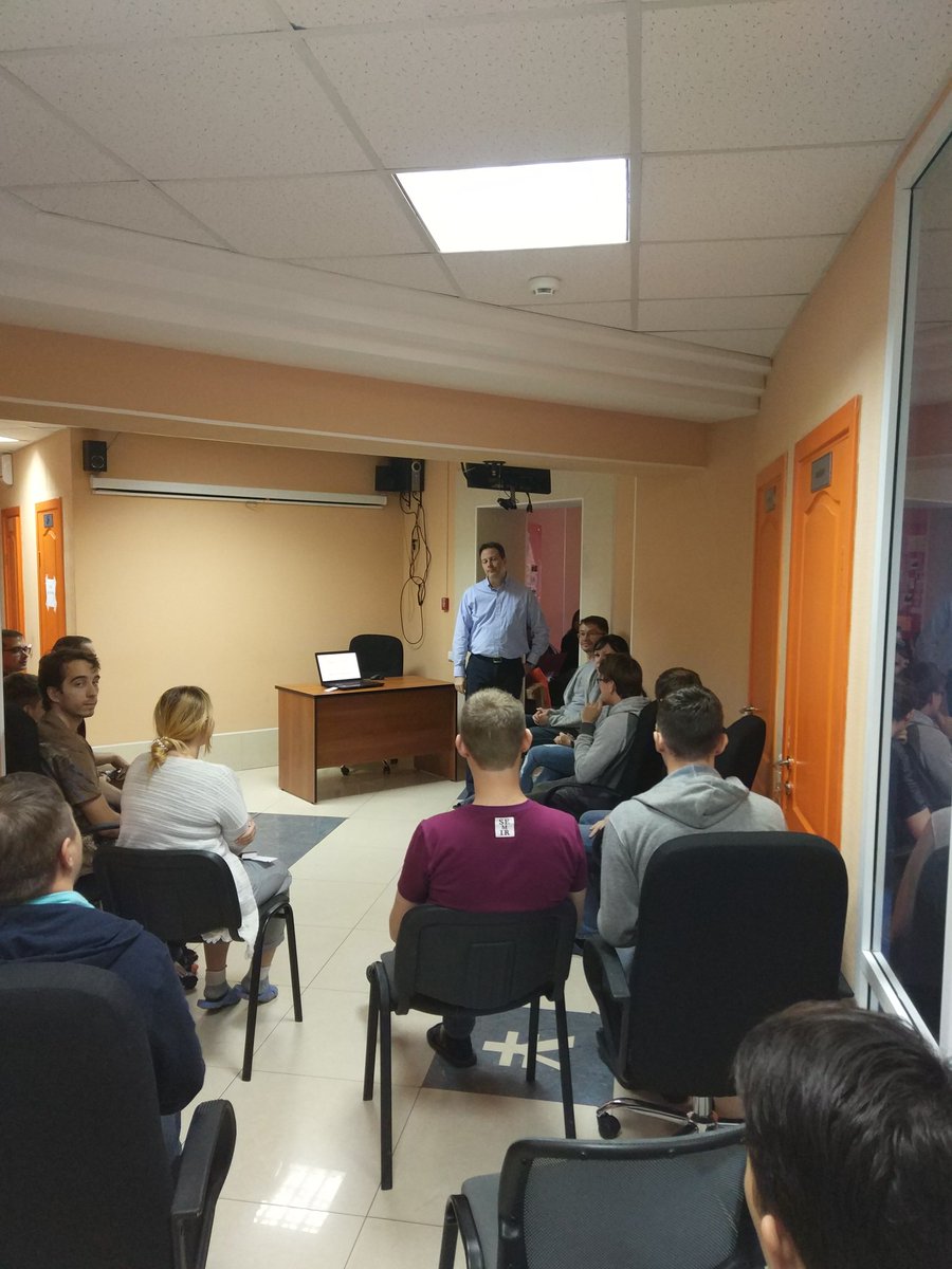 FogstreamOrg's tweet image. Today we had an amazing guest -Tim Thompson, the head consultant at Archer English Consulting. It was a great time, thanks a lot!
timthompsonelt.com/bio.html