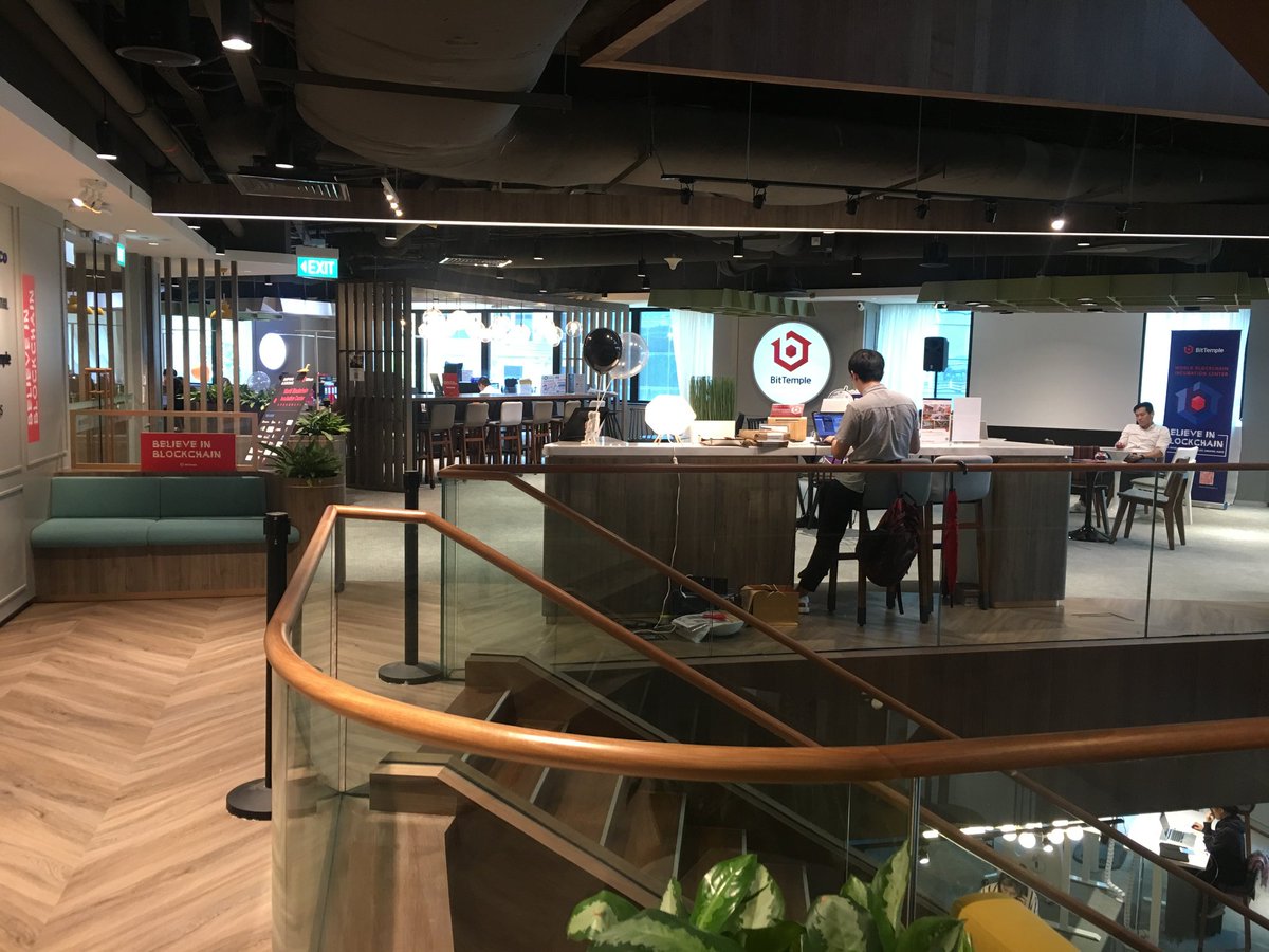 VeloxChain's tweet photo. #VeloxChain is excited to move into our new office at #Bittemple Singapore, a local #blockchain incubator and co-working space

Our new address:
5F, Republic Plaza, 9 Raffles Place, Singapore

We look forward to welcoming you to our new premises! https://t.co/qCPmEFjvHo