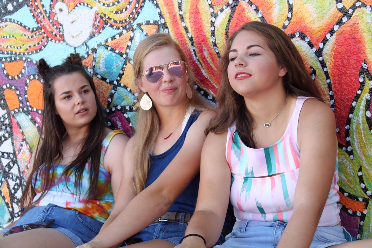 abby_286's tweet image. Can we just throw it back to when I told my pals a joke and it took them a hot minute to figure it out.... @enac13 @ambernhaskins