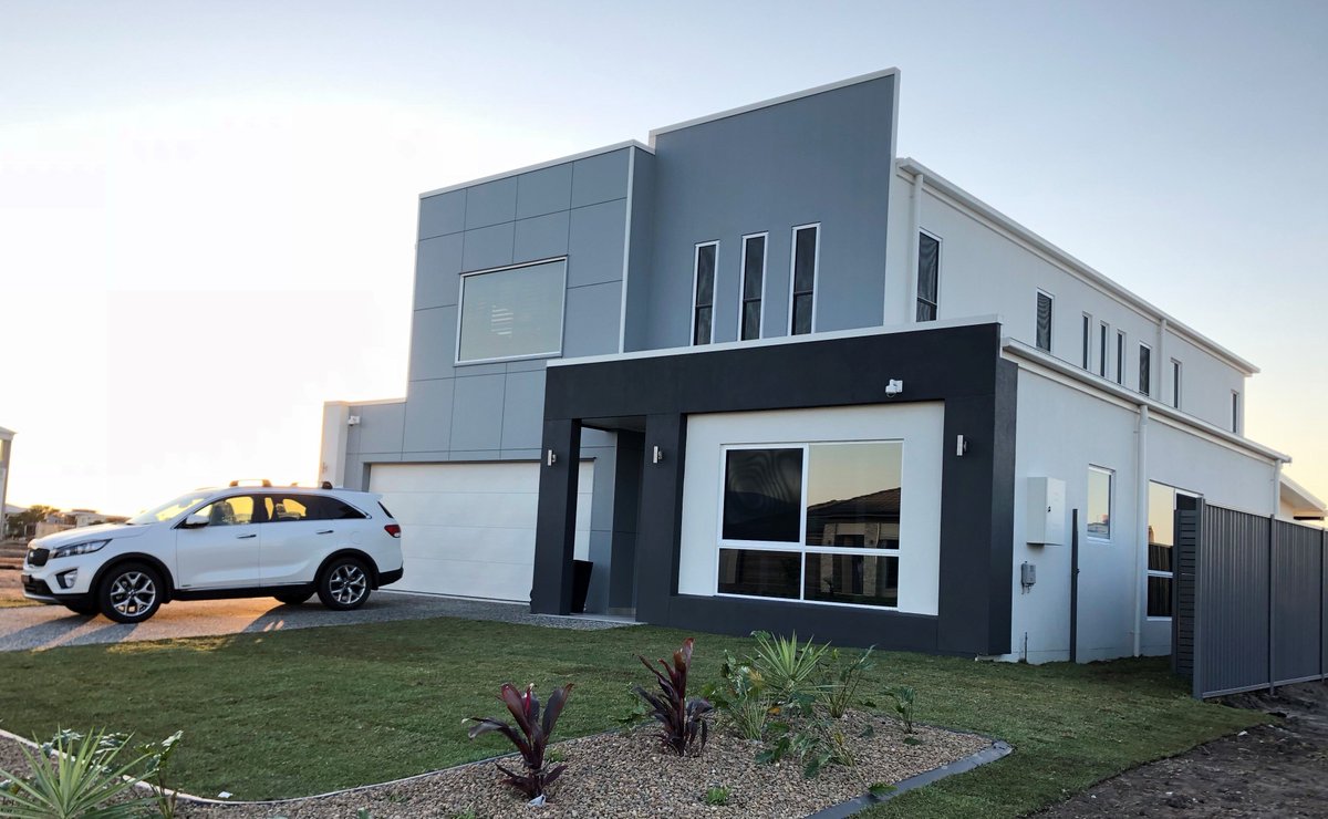 AbbottBuildQLD's tweet image. Gorgeous home in Seaside Dr, Banksia Beach completed &amp;lt;3 Congratulations to Mark and Keryn on your home and we look forward to photo day at your home to take gorgeous shots of the inside!!