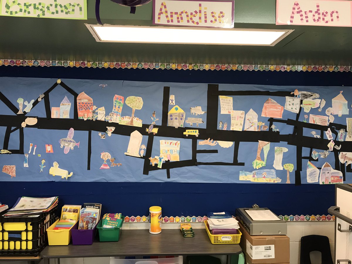 MrsKaneko's tweet photo. Room 2 used creativity and collaboration to create Noun Town! Nouns + Maps = Learning across the curriculum! 📚🌎 #USDlearns #OsterPride https://t.co/0Uu439E462
