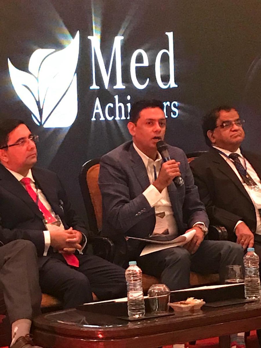 Paras_Health's tweet photo. My father has been a great influencer in my life- @drdnagar
#MedAchievers #HealthNXT2018 https://t.co/gR1zSIqQBX