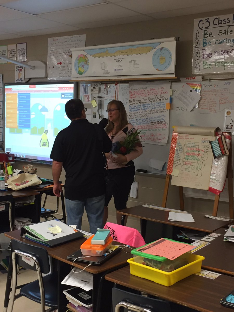 MissLeeSteele4's tweet image. Ms Hellenga was honored as teacher of the month today! Congrats!!! @CUSD205 @wearesteele #teacherofthemonth #teachingpower