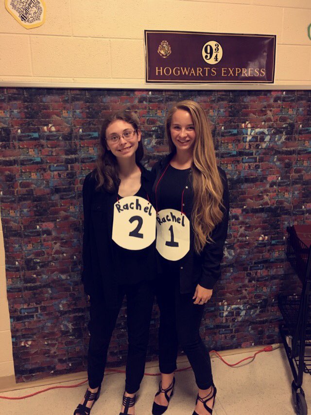 rlmilam7's tweet photo. Twin day is easy when your best friend has the same name😇😅 https://t.co/hiTAupSXim