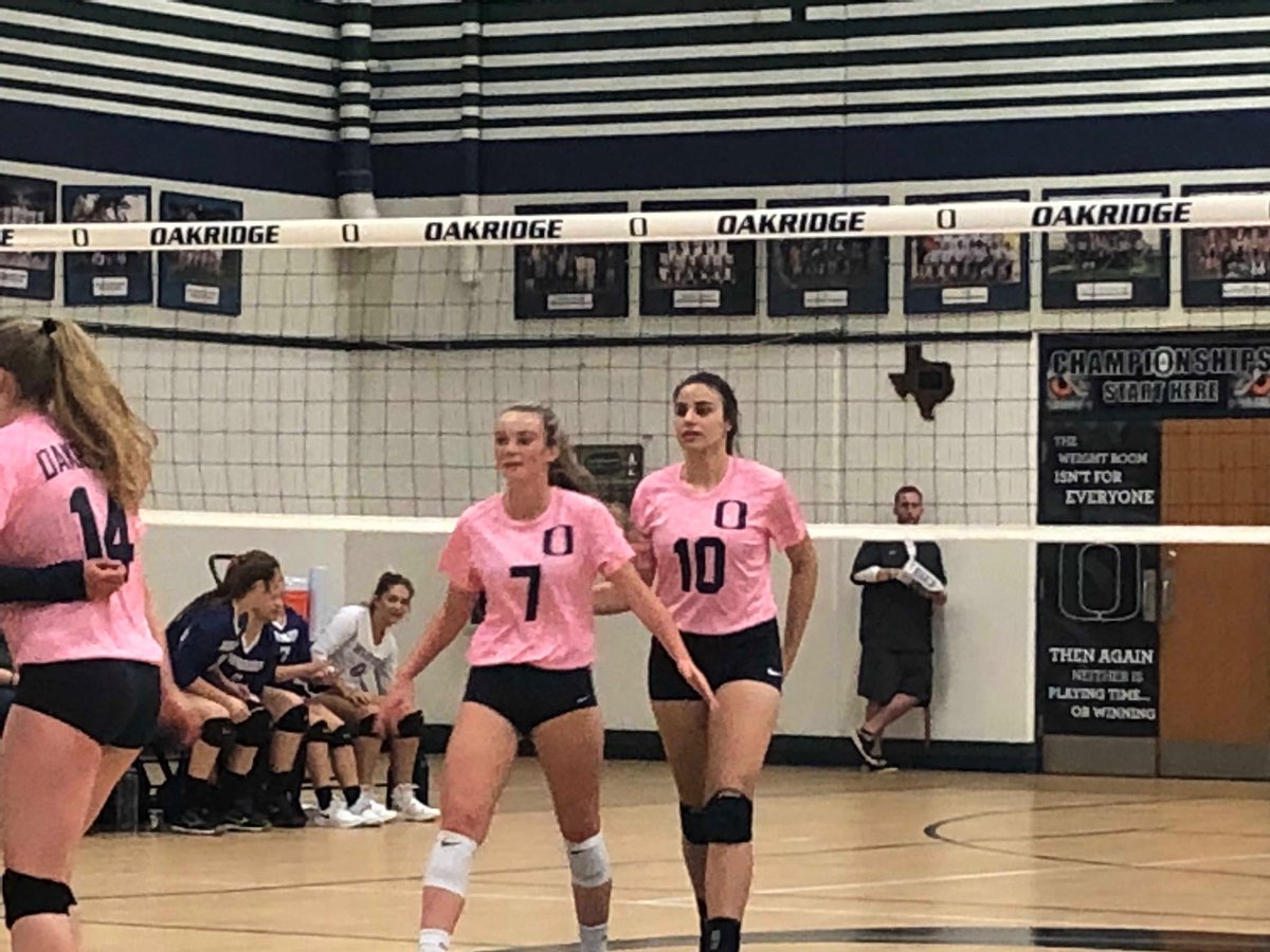 OakOwlsSports's tweet photo. Volleyball defeats PT Warriors 3-0! Great match Owls! #oakridgeowls #GoOwls https://t.co/qtTmCphZoA