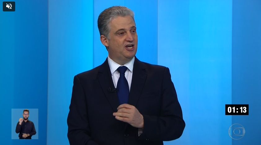 em_com's tweet photo. Adalclever sobre reforma trabalhista: "Tivemos várias garantias (do trabalhador) tiradas na reforma trabalhista. Quem paga imposto é trabalhador, que vai nas lojas, paga carnê em dia. O trabalhador precisa de férias, 13º, fundo de garantia...". #debateMG https://t.co/TB28gbP4M8