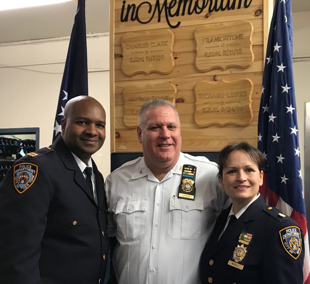 NYPDPSA8's tweet photo. I am honored to introduce to you Captain Keiyon Ramsey the new Commanding Officer @NYPDPSA8 #PinCeremony , you can rest assured you are in good hands.👋 https://t.co/kWOtnQjusd
