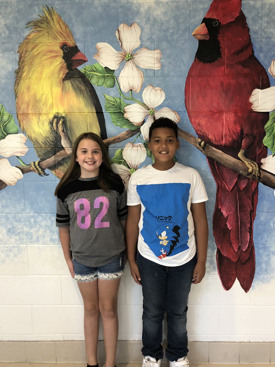 TameeVT's tweet photo. Ss read PBIS behavior expectations on morning announcements 🙌🏽🚌#studentvoice #pbis #pbisrewards #RiverdaleRising #scpsva #TogetherweRISE https://t.co/ivR8pwOoit