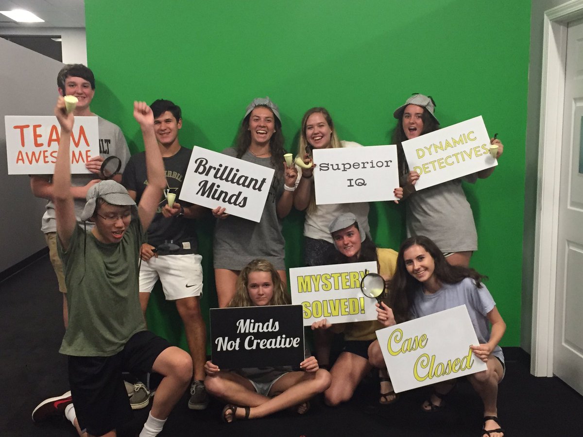 THS_UpperSchool's tweet photo. Larsons advisees!! #THSInterim18 https://t.co/UG5JqHNgFg