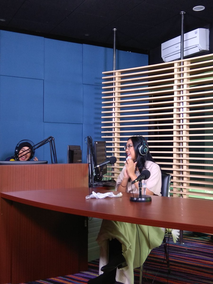 djokouniversal's tweet photo. @lalamarionjola, pagi ini interview di RRI PRO 2 JAKARTA https://t.co/vsGECFPfKi