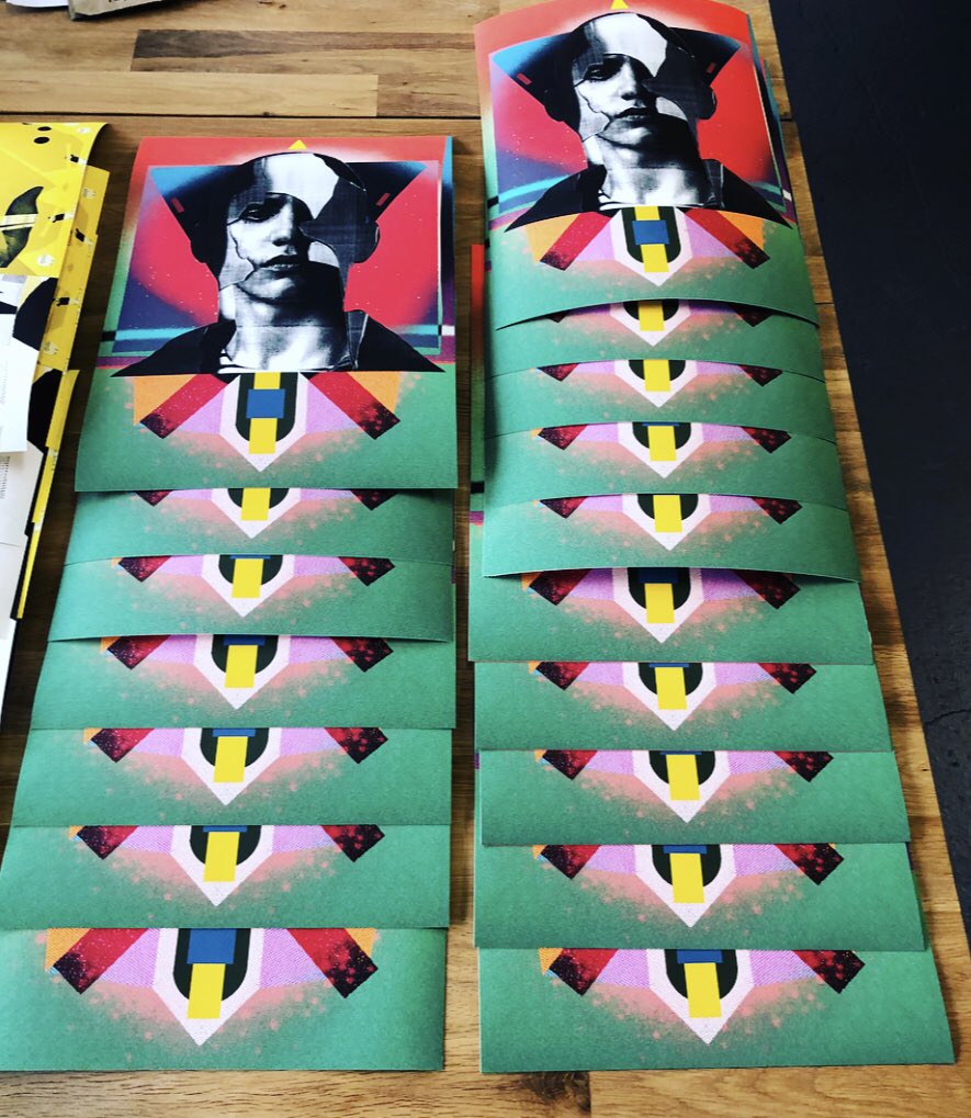 jimmyturrell's tweet photo. Studio work in progress and signed copies (limited edition of 17) of my piece “Monarch” - part of my exhibition at Biotop @biotop_official Tokyo from 5th - 27th October.
Details to follow...
#japan #tokyo #exhibition #biotop @adametrope #jimmyturrell #illustration #graphicdesign https://t.co/eXpTbVhgnK