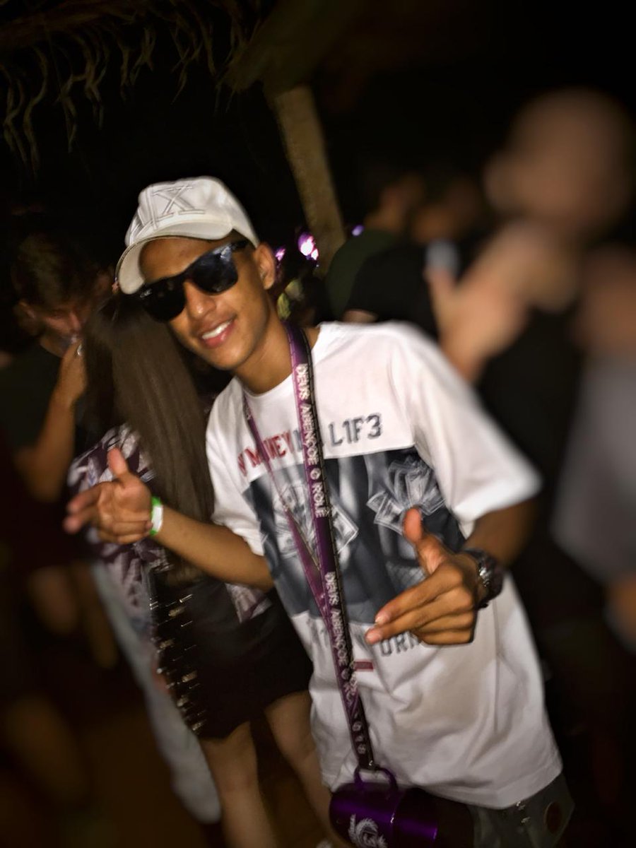 emanueloliveri7's tweet photo. De neném pra neném ✌ https://t.co/OGbGZQ2t3a