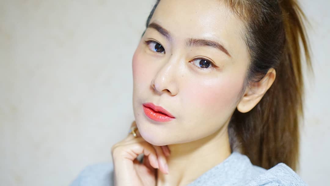 bowy06's tweet photo. อ่ะปาดลิปที่กำลังปลื้มอย่าง Laneige Tattoo Lip Tint สักหน่อยเนื้อดีอะไรแบบเน้ๆๆ อันนี้สี Rose Prism นะจ๊ะเดี๋ยวเย็นนี้จะลงบล็อคสวอชทั้ง5สีให้ชมกันเน้ออ LANEIGE Thailand #laneigethailand #tattooliptint #bowmewitem #momybowy #howtobeauty #howtobeperfect #ไว้รีวิวห้ามขายของโว้ย https://t.co/KzcsJjzPqq
