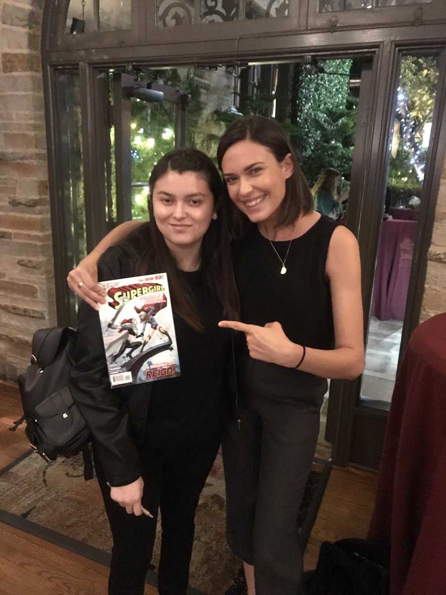 OdetteAnnable's tweet photo. Meeting this young lady was a highlight last night for me...That and of course seeing my friends crush a reading of terms of endearment to benefit @SU2C #makeitreignforever https://t.co/QqDXYbccJg