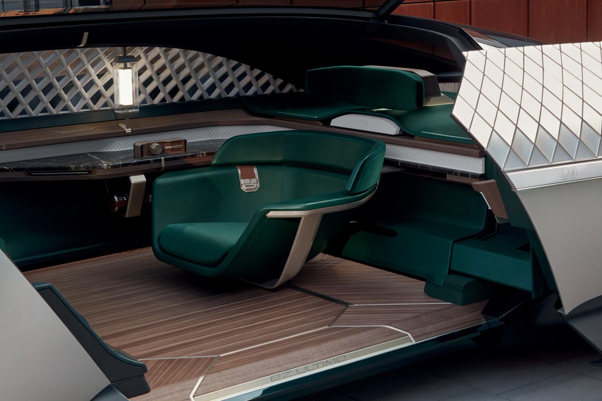 ID_Renault's tweet image. Discover #RenaultEZULTIMO, the #robovehicle making Mobility an exceptional personal experience. An experience where #travel takes on a whole new dimension! ✨✨✨
#ParisMotorShow