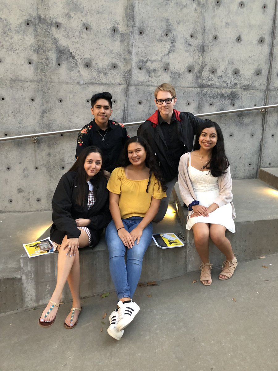 Academytheatre2's tweet photo. Thank you to #DTCProjectDiscovery for giving us the opportunity to watch Steel MagnoliasππΈπ https://t.co/3JS65mPnLp