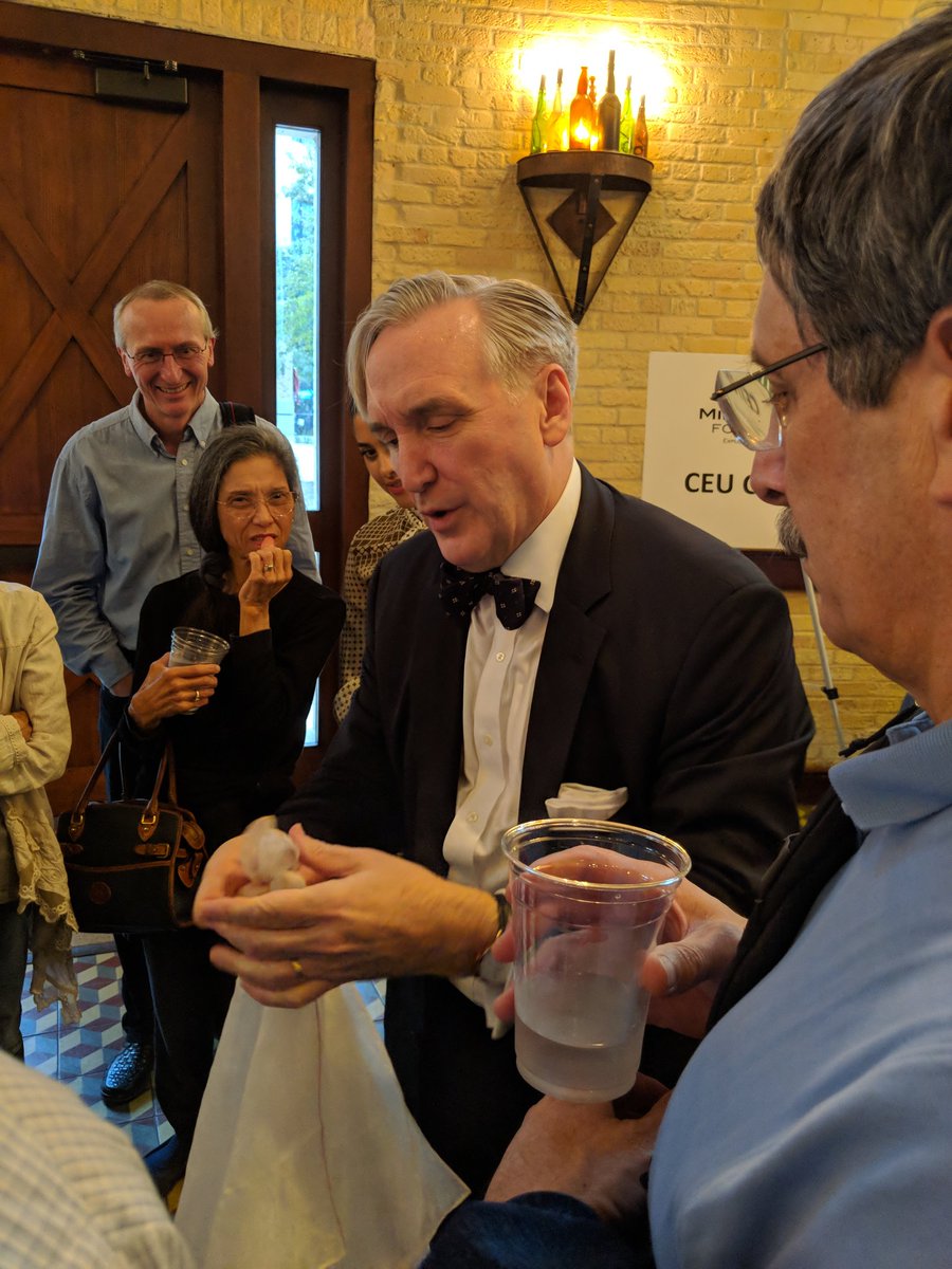 I tried keeping up with <a href="/Mark_Mitton/">Mark Mitton</a> at tonight's #BrainStorm <a href="/MindScienceFdn/">MindScienceFdn</a> neuroscience pitch competition. Still no clue how he does magic!