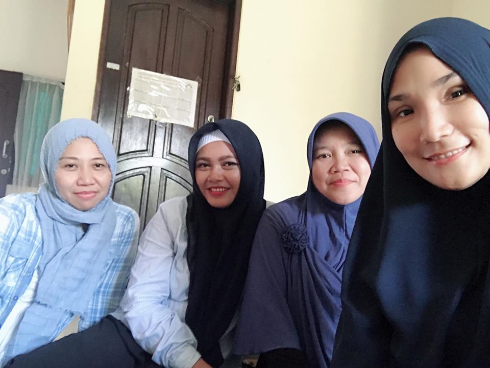 namakusendy's tweet image. Simbol dari kekayaan itu #mendapatkan, sedangkan symbol dari #kebahagiaan itu memberikan.. 
.
.
.
Namun aku merasa kaya karena mendapatkan #kasihsayang, nikmat dan #karunia Allah Ta'ala dalam kebersamaan🙏🏻

Tanpa syarat dan ketentuan berlaku*

#NamakuSendy
#soloKe2