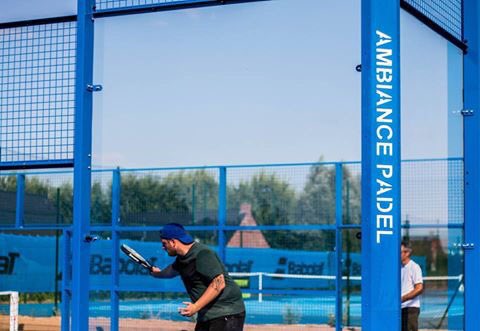 bygroupesae's tweet photo. Ville d’ #heninbeaumont , sous le soleil de septembre. Ici une réalisation complète de 2 courts de #tennis et un terrain #padel #sports https://t.co/cmgdurizlL