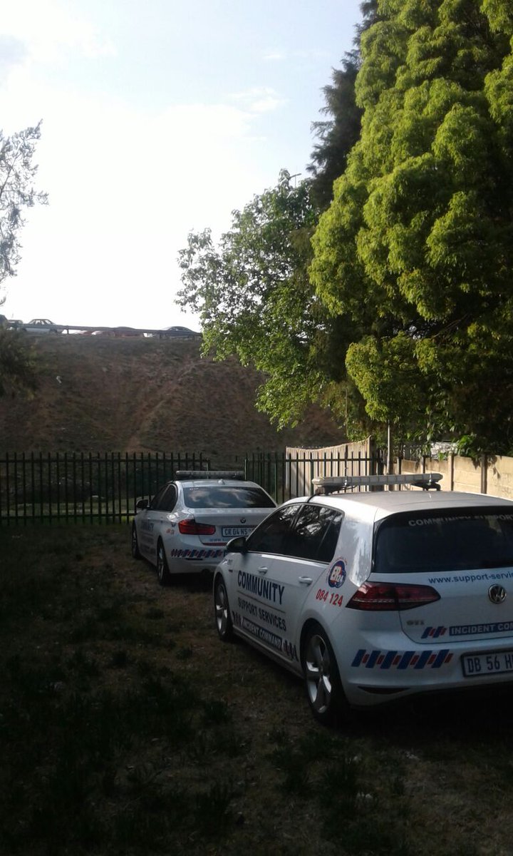 Monitoring the pedestrian entrance to Essenhout Park this morning.