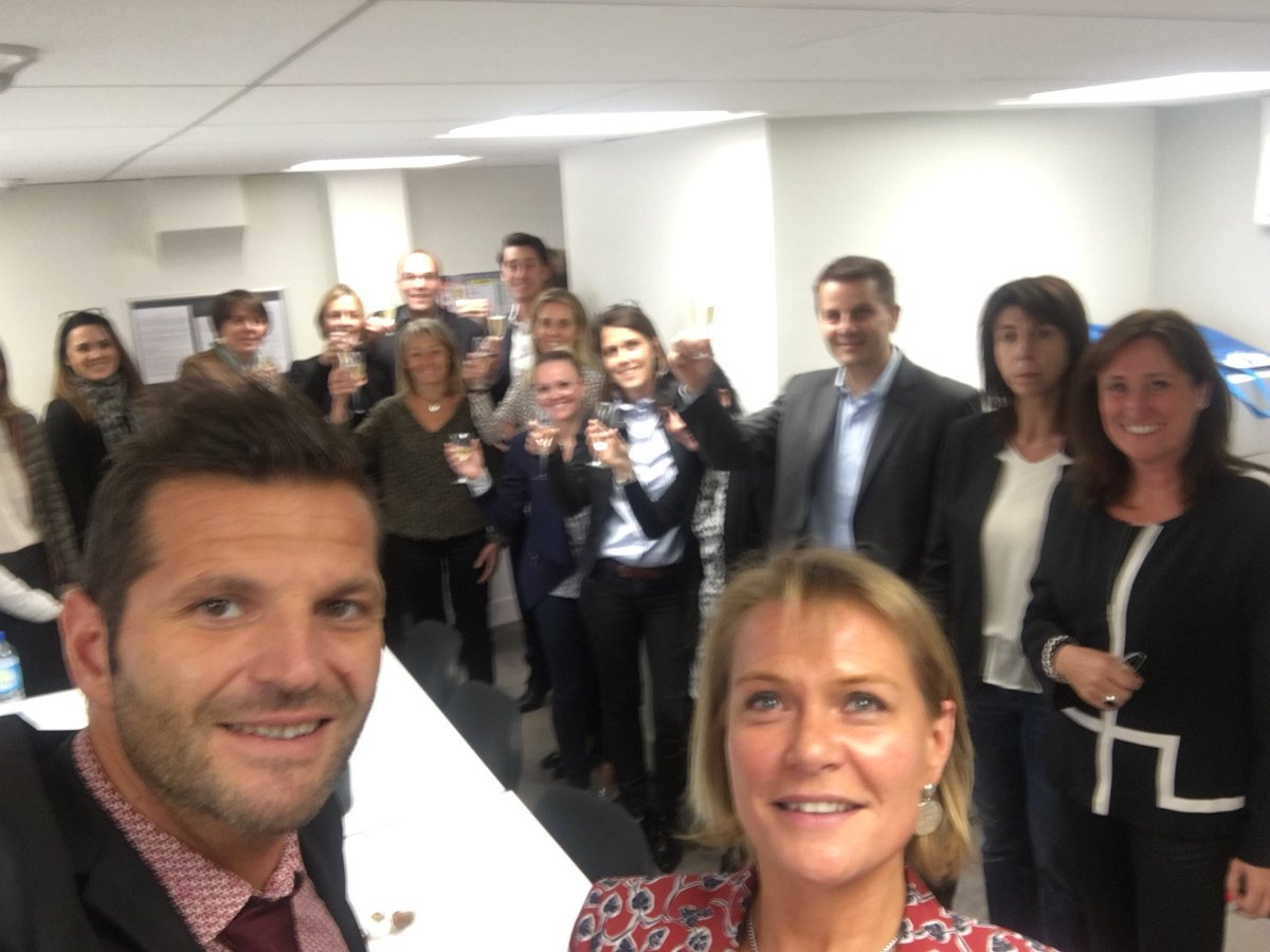 LionelBrossette's tweet photo. Let’s go! Lancement du Pôle entrepreneurial et patrimonial du Beaujolais. De la viticulture aux entreprises... L’ensemble des forces du Groupe réunis pour accompagner le développement d’un territoire d’exception! Partout c’est chez nous #beaujolais 🔥🔥 @ca_centrest @FDucrozet https://t.co/XfnBsGhtc4