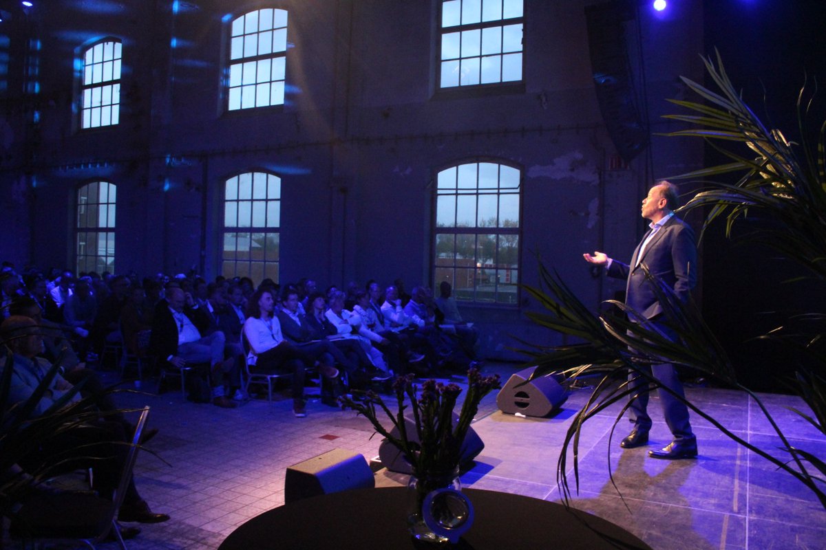 SemcoStyleNL's tweet photo. Gister waren we bij @JointhestreamNL, waar Ricardo Semler een keynote gaf. Een inspirerende dag op een hele gave locatie! https://t.co/pxWe2cgE74