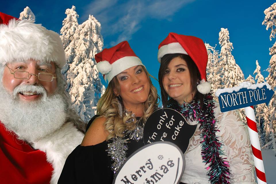 #ChristmasIsComing If you have started planning this years #christmasparty why not add our amazing #photobooth to your evening 🎅🎄#Christmas