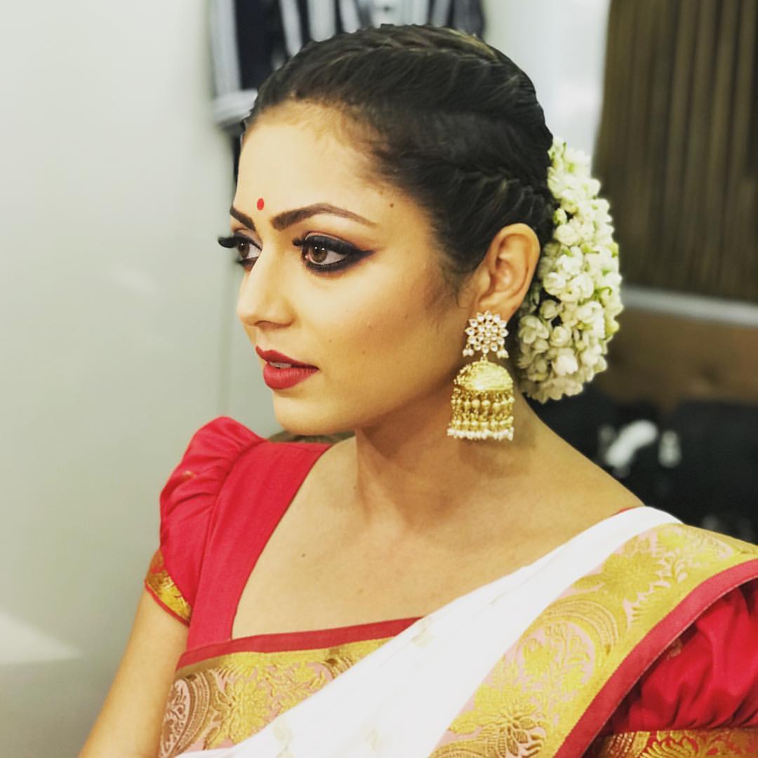 Be Beautiful - Durga Puja hairstyle inspo from Bollywood ✨... | Facebook