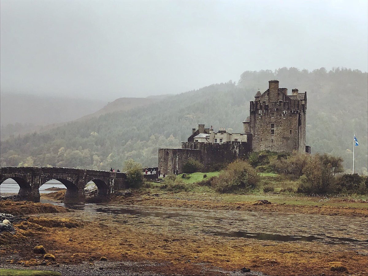Road trippin’ for pre event meetings. <a href="/1EileanDonan/">Eilean Donan Castle</a> looking magnificent, as always!