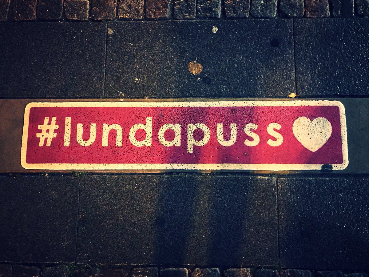 WonderBuffaloXL's tweet photo. #goodmorning #sweden ready for #breakfast and a #walkintherain before heading to #lundinternationalfantastiskfilmfest with @wonderbuffalo Come see #director @ctbergart as keynote speaker. Finding voice and story in #VR #kapow! https://t.co/GVpkxJN6MO