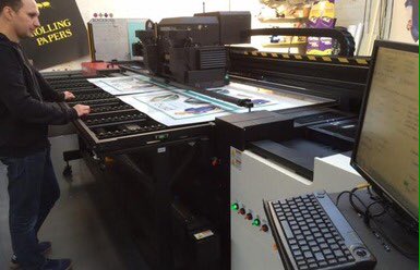 Mark Latchford part of the Finnick Group with their M2500i #Anapurnaoftheday #BIGred1 #wideformat #GO printweek.com/print-week/new…