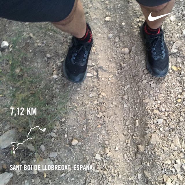⛰⬅️🏃🏻‍♂️
•
•
•
#nike #training #trainingday #run #trail #running #terra #terrakiger #instapic #instaphoto #instarun #instatrail #instapic #goodmorning #nikeclubrun