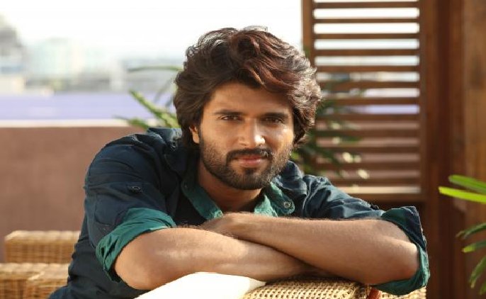 klapboardpost's tweet photo. #VijayDeverakonda Request To His Fans

#VijayDevarakonda #NOTAonOct5 #NOTAUSAPremieresonOCT4th 
#NOTAPublicMeet #NotaTrailer 

Read Here==>https://t.co/AGhU6V7M5n https://t.co/zJUoHIGg38