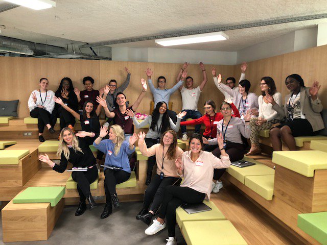 fdj_united's tweet photo. FDJ accueille ses alternants 2018 via des sessions dédiées au sein de ses locaux. Près de 70 jeunes viennent se former auprès de diverses équipes FDJ pour acquérir une expérience en entreprise. FDJ vient d'ailleurs d'être certifiée #HappyTrainees par @choosemycompany ! https://t.co/8kmxKiAhv5