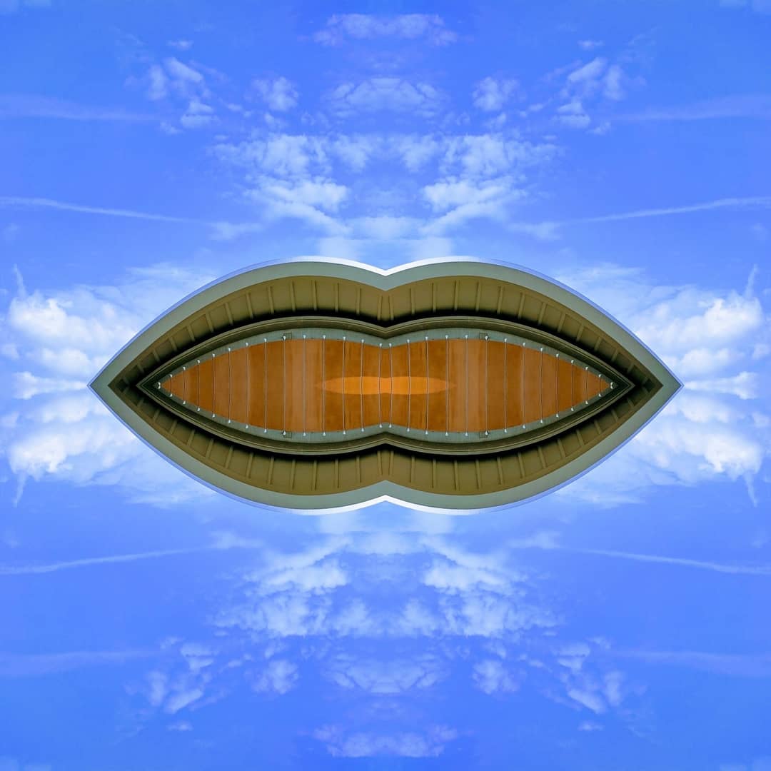 thomcummings's tweet photo. Recently added some new pieces to my ongoing photo art project Kaleidoscrapers - an exploration of architecture through a refracted lens. https://t.co/LJFkiBeWgx https://t.co/o0oFkvt4nc