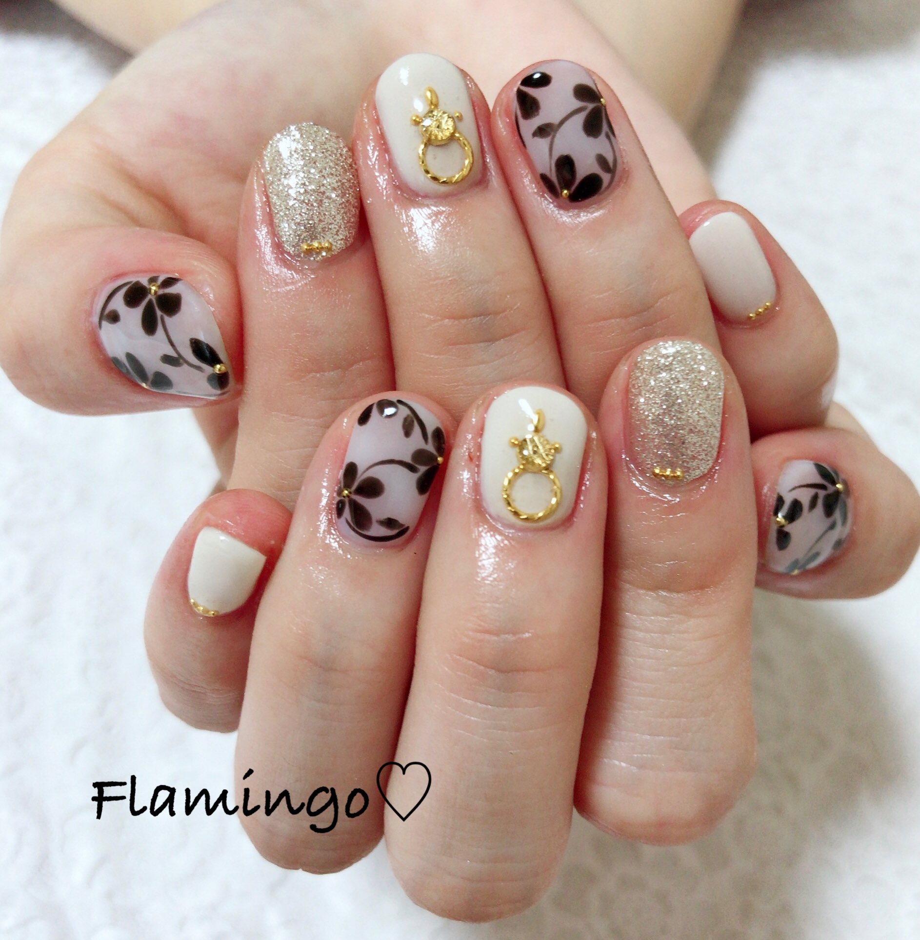 越谷自宅ネイルサロン Flamingo Flower Art ジェル ジェルネイル ジェルデザイン ジェル ネイルデザイン ネイル ネイルデザイン ネイル画像 自宅ネイル 自宅ネイルサロン 越谷ネイル 越谷ネイルサロン フラワーネイル 手描きフラワー