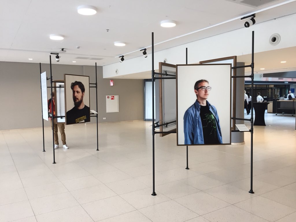 Cvthof's tweet image. @MischavanGeelen kom je nog kijken? #hackershandshake