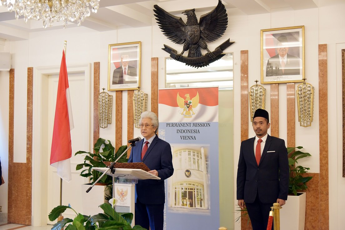 INAinVienna's tweet image. #KBRI/PTRIWina melaksanakan Upacara Peringatan Hari #KesaktianPancasila pada tanggal 1 Oktober 2018. Upacara mengangkat tema ”#Pancasila Sebagai Landasan Kerja Mencapai Prestasi Bangsa”.