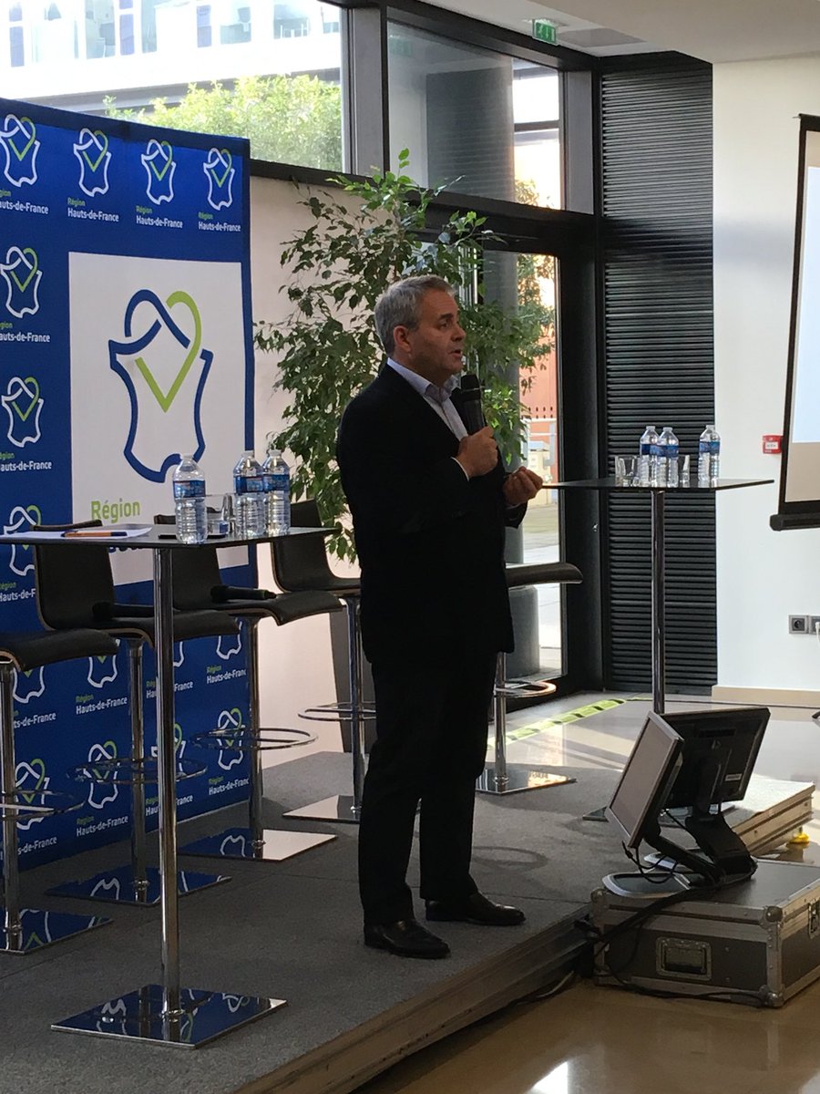 aude_devorges's tweet photo. Partenariat @axa @hautsdefrance c’est parti avec les discours de @xavierbertrand et @thomasbuberl « Mettre nos convictions , nos expertises et nos savoirs faire en commun au service des habitants de la #région » #sante #emploi #telemedecine #prevention https://t.co/DTcqzW2m3j