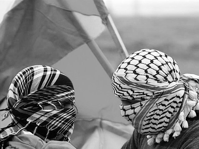 Filistin_Roots's tweet photo. 🇵🇸🇵🇸🇵🇸
🤲🏾My hand is not the same color as yours🤲🏻
🇵🇸🇵🇸🇵🇸
💉but if I prick me, blood will come out and I will feel pain ! 
🇵🇸🇵🇸🇵🇸
~Orso in Piedi~

Grazie .@blacklupineri
#IstandWithPalestine🇩🇪 #HumanForHuman
#GroupPalestine🇵🇸#قروب_فلسطيني https://t.co/OlRTJX3kHd
