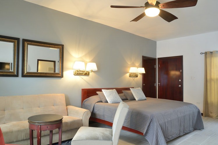 StayBonanza's tweet photo. 🌴🍤Nestled between reef and rainforest, Parrot Cove Lodge offers beautiful rooms, gourmet dining and unbeatable Caribbean coastline views. 18.5% cheaper than anywhere else online when you book with Hotel Bonanza! 🤗🏝️
Book here➡️https://t.co/hKJ6emzQAJ
#hotelbonanza #BELIZE https://t.co/Nd8JHQT7jt