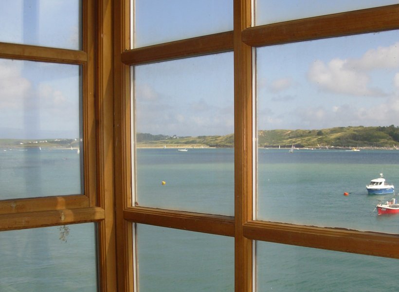PadstowLobster's tweet photo. Padstow Conference Room Hire available all year (upstairs at the National Lobster Hatchery) £70 half day, £100 full day (no VAT). Estuary views, seats 20 boardroom, 30 theatre style. Book Today https://t.co/uC0xhccgsq #roomhire #conferenceroom #cornwwall #padstow #awaydays https://t.co/i12oU8dgMo