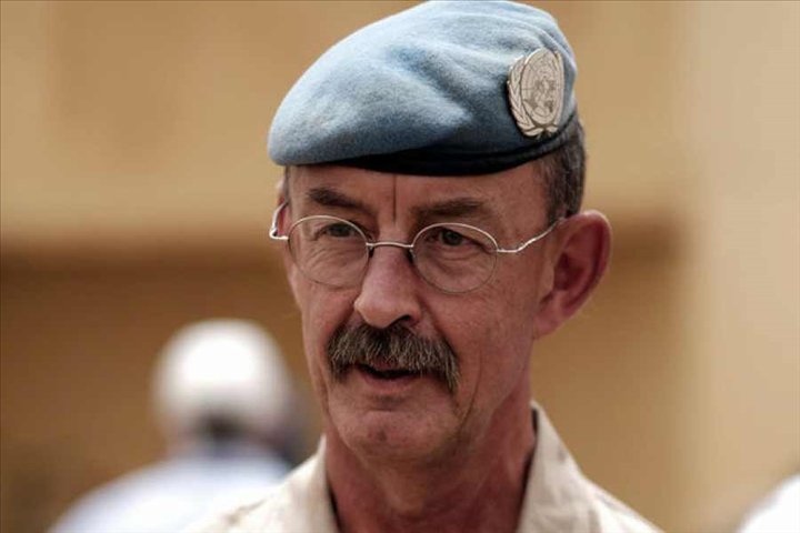 Malijetactu's tweet photo. Fin de mission pour le général Deconinck, chef des Casques bleus au #Mali... Que l'amour que vous avez pour la paix vous accompagne dans vos nouvelles missions.
#MINUSMA #ActingForPeace #MilOps #UN
https://t.co/Q0fLGB3cVq via @Malijetactu https://t.co/lOmDTyeqXl