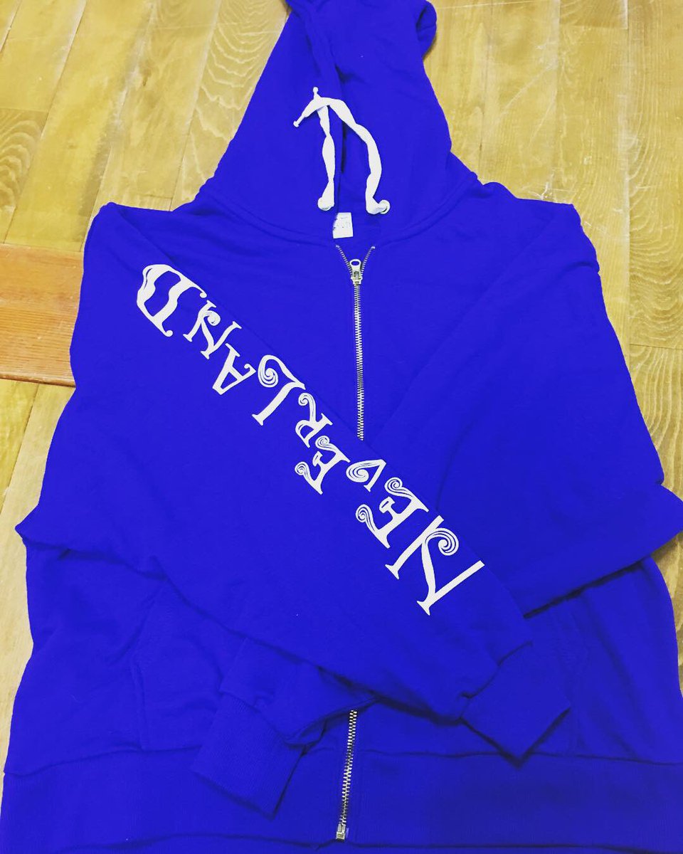 ジャニプリ News Live Tour 17 Neverland のパーカー News グッズ Neverland パーカー