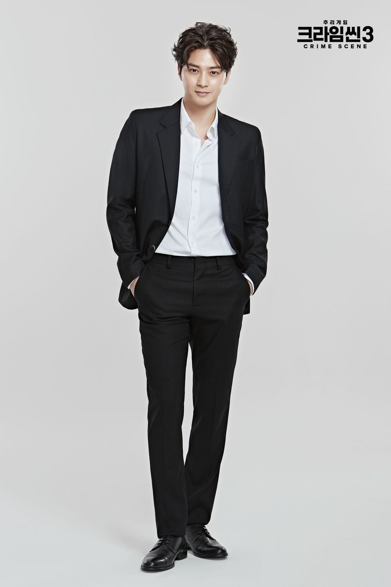 47. 우희진 아까 제가 헬레나 본햄 카터 적은 것 같은데 우희진씨 좀 헬레나 느낌 아닌가요... 옛날 얼굴이 하나도 안 변하고 그대로라는 것도 너무...